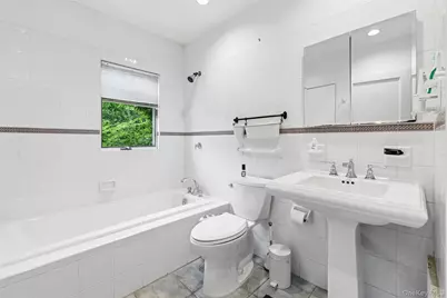 101 Lefferts Road, Garden City, NY 11530 - Photo 16