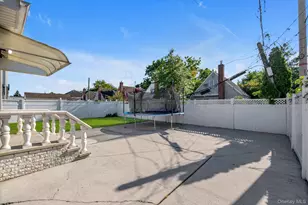 78-14 271st St, New Hyde Park, NY 11040 - Photo 18