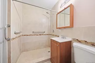 115-35 197th St, Saint Albans, NY 11412 - Photo 10