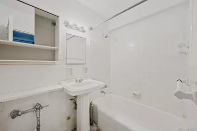 50-22 40th Street #1A, Sunnyside, NY 11104 - Photo 8