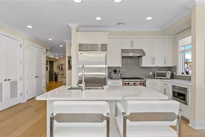 45 Hudson View Way #300, Tarrytown, NY 10591 - Photo 8