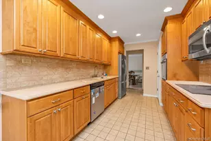 20 Lillian St, Port Jefferson, NY 11776 - Photo 6