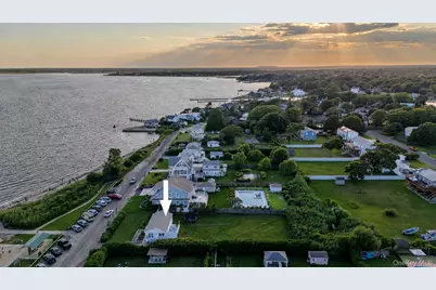 7 Laura Lee Drive, Center Moriches, NY 11934 - Photo 16