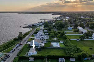 7 Laura Lee Dr, Center Moriches, NY 11934 - Photo 16