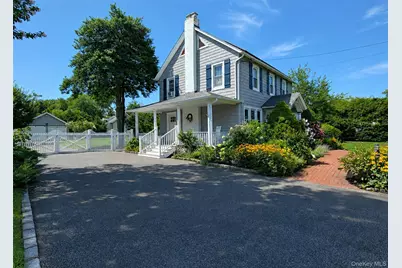 9 Ocean Avenue, Amityville, NY 11701 - Photo 4