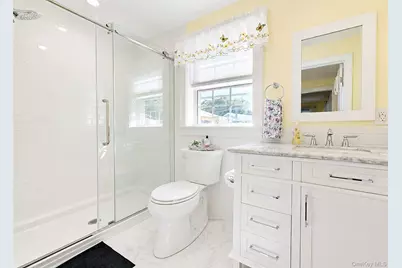 9 Ocean Avenue, Amityville, NY 11701 - Photo 18