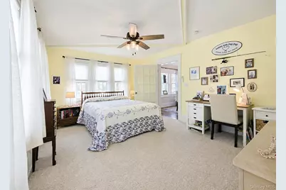 9 Ocean Avenue, Amityville, NY 11701 - Photo 16