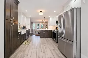 9 Ocean Ave, Amityville, NY 11701 - Photo 6