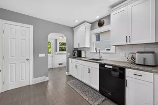 615 Briggs St, Bellmore, NY 11710 - Photo 10