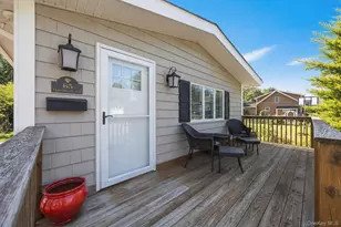 65 Hawthorne Ave, West Babylon, NY 11704 - Photo 4