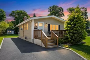 65 Hawthorne Ave, West Babylon, NY 11704 - Photo 2