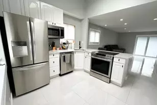 95 Irving Ave, Freeport, NY 11520 - Photo 14