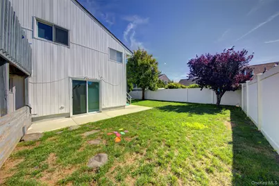 95 Irving Avenue, Freeport, NY 11520 - Photo 16