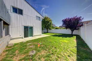 95 Irving Ave, Freeport, NY 11520 - Photo 16