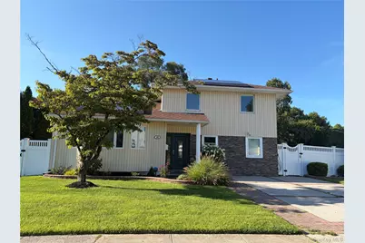 12 Palo Alto Drive, Plainview, NY 11803 - Photo 2
