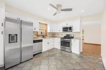 99 Clarendon Avenue, Yonkers, NY 10701 - Photo 10