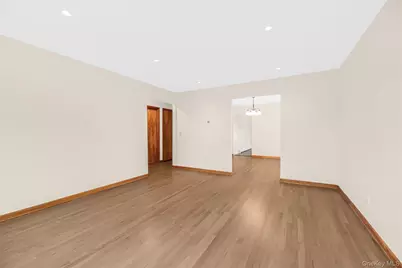 99 Clarendon Avenue, Yonkers, NY 10701 - Photo 6