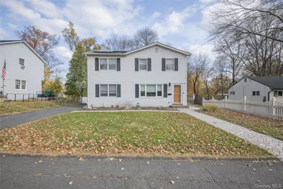 8 Loran Court, Nanuet, NY 10954 - Photo 1