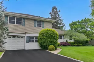 136 Lee Rd, Garden City, NY 11530 - Photo 2