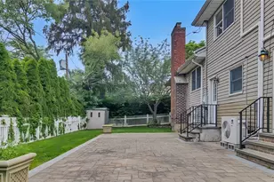 136 Lee Rd, Garden City, NY 11530 - Photo 20