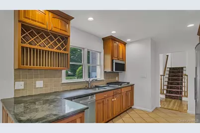 136 Lee Road, Garden City, NY 11530 - Photo 6