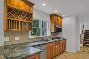 136 Lee Rd, Garden City, NY 11530 - Photo 6