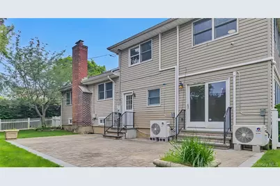 136 Lee Road, Garden City, NY 11530 - Photo 18