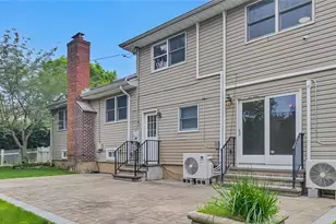 136 Lee Rd, Garden City, NY 11530 - Photo 18