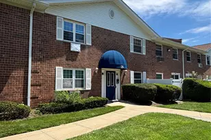 460 Old Town Rd, Port Jefferson Station, NY 11776 - Photo 6