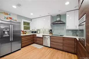 25 Blue Jay Way, East Hampton, NY 11937 - Photo 12