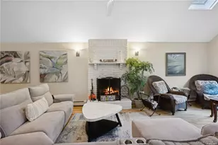 25 Blue Jay Way, East Hampton, NY 11937 - Photo 10