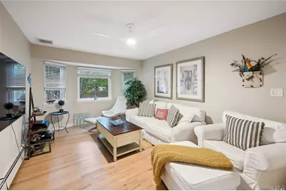 25 Blue Jay Way, East Hampton, NY 11937 - Photo 6