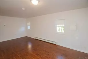 206 South St, Marlboro, NY 12542 - Photo 4