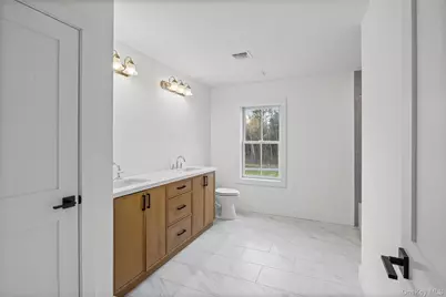 11 Colonels Path, Manorville, NY 11949 - Photo 26