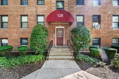 128 Richbell Road #B4, Mamaroneck, NY 10538 - Photo 1