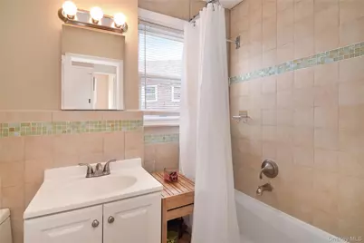 17 Leewood Circle #4R, Eastchester, NY 10709 - Photo 14