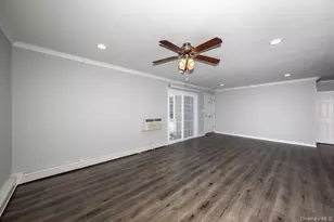 93 Friendly Ct, Babylon, NY 11704 - Photo 4