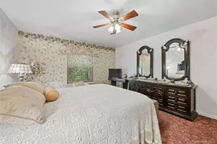 9 Grove Ave, Coram, NY 11727 - Photo 10