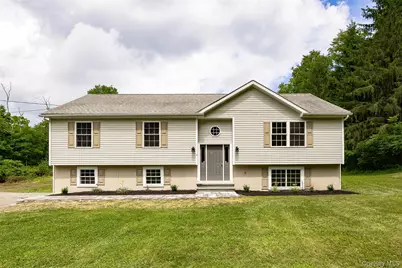 10 E Halstead Road, Salt Point, NY 12578 - Photo 1