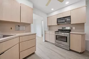 53-32 187th St, Fresh Meadows, NY 11365 - Photo 6