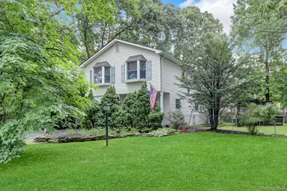 41 Main Avenue, Mastic, NY 11950 - Photo 2