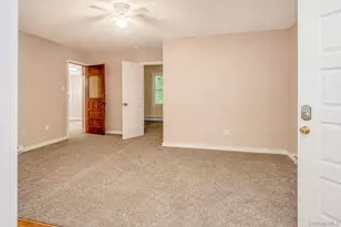 69 Glazer Dr, Bloomingburg, NY 12721 - Photo 14