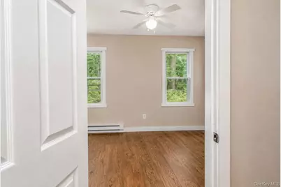 69 Glazer Drive, Bloomingburg, NY 12721 - Photo 22