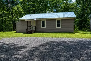 69 Glazer Dr, Bloomingburg, NY 12721 - Photo 2