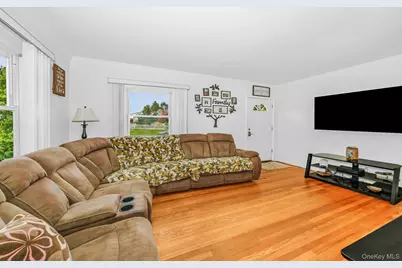 65 5th Street, New Hyde Park, NY 11040 - Photo 8