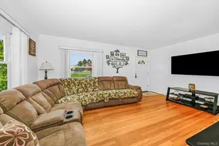 65 5th St, New Hyde Park, NY 11040 - Photo 8