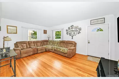 65 5th Street, New Hyde Park, NY 11040 - Photo 6