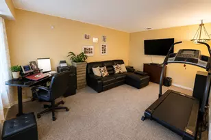 6 Whalers Cove, Babylon, NY 11702 - Photo 4