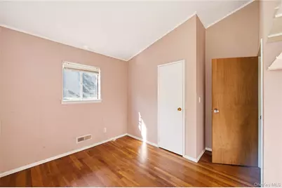 29 Penn Drive, Smithtown, NY 11787 - Photo 14