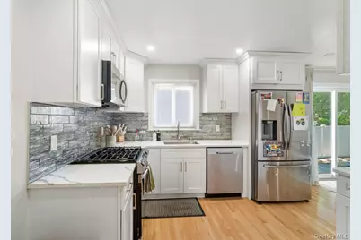 15 Ford Drive W, Massapequa, NY 11758 - Photo 10